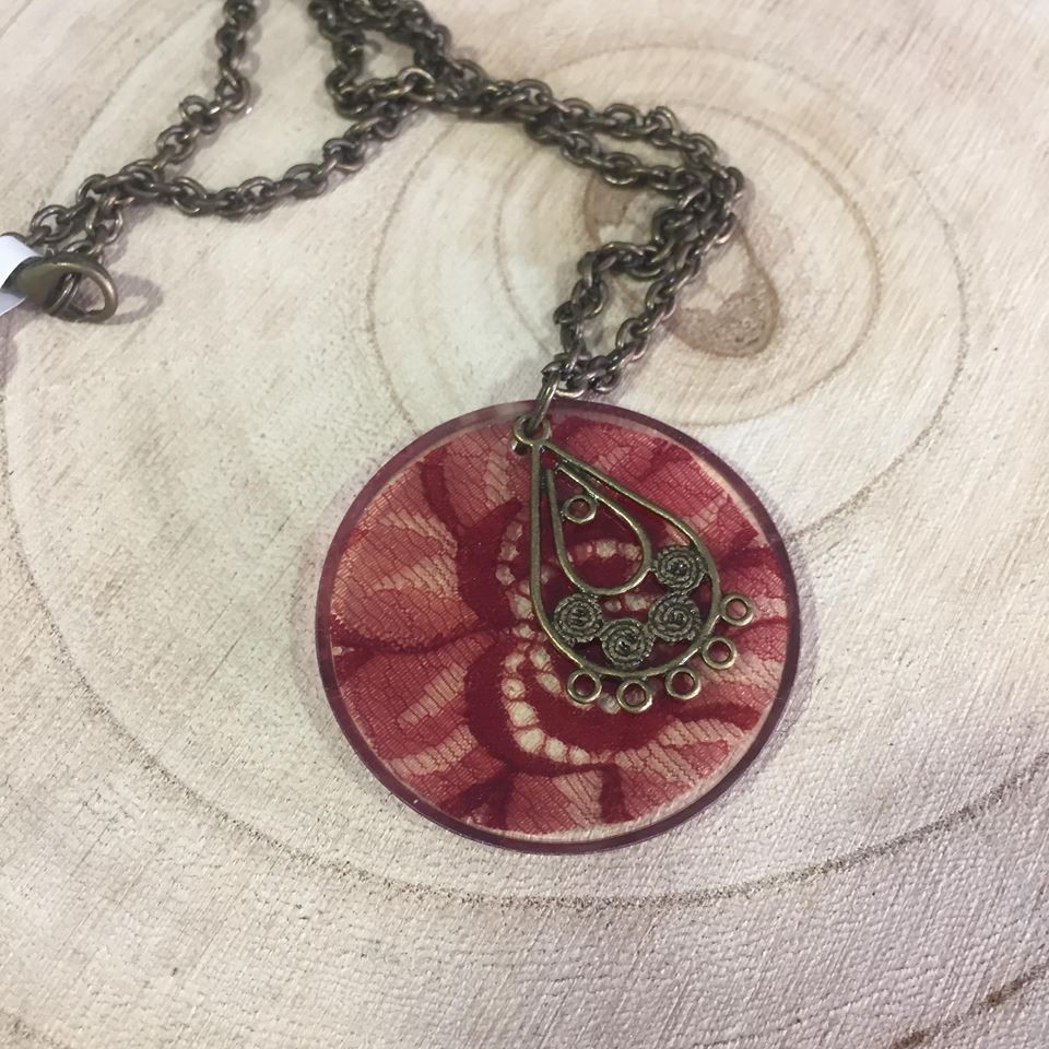 Collier résine