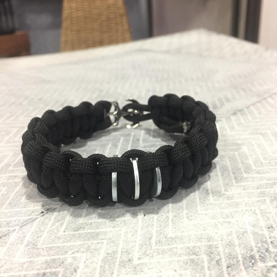 bracelet de survie